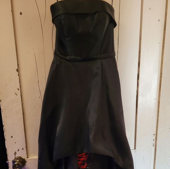 Women's size 8 formal gown - Picture 2 of 7